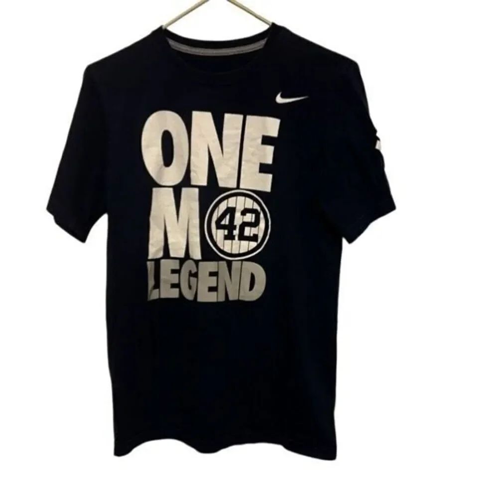 New York Yankees One Mo 42 Legend Nike Regular Fit Size Small T-Shirt